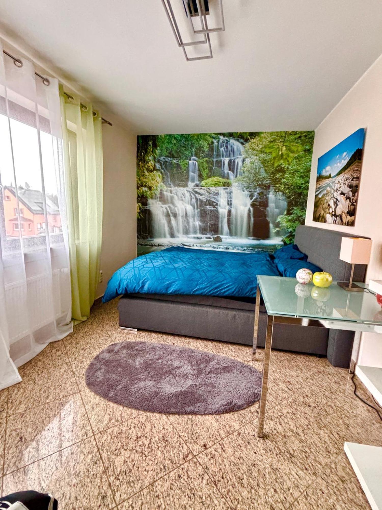 Magisches Doppelzimmer Mit Atemberaubender Wasserfall-Wand In 셀리겐슈타트 외부 사진